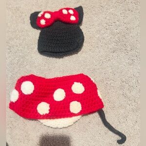 Minnie Mouse baby crochet outfit.